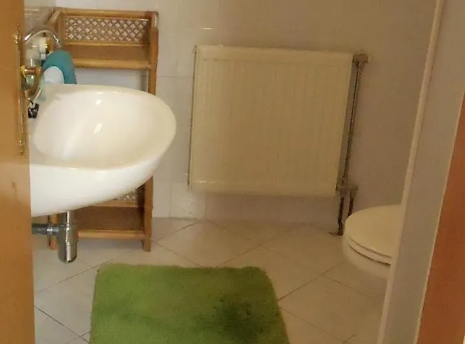 בית אירוח Gaestehaus Kathi גיינסדיאס